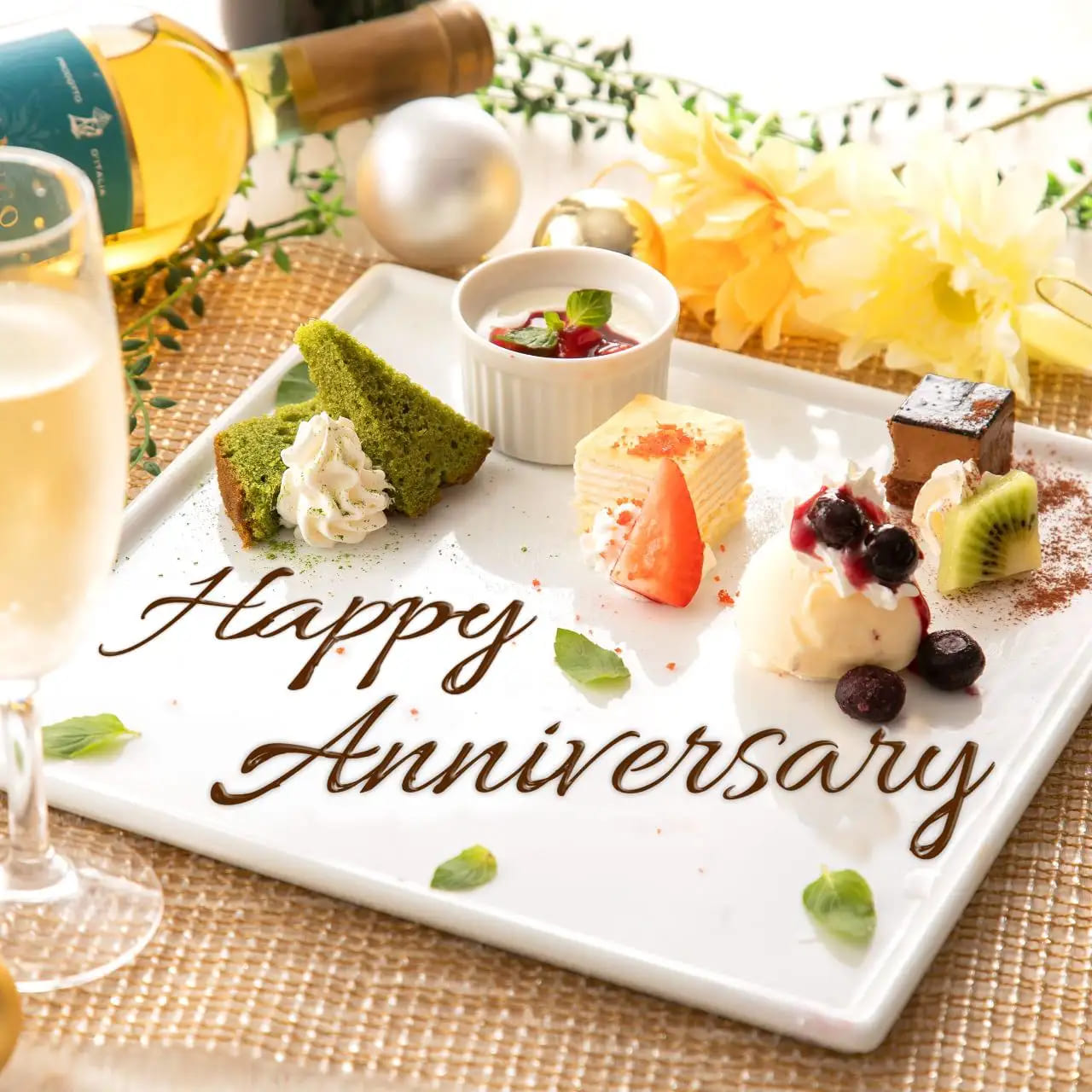 <font size="4">メッセージ付デザートプレート</font><br><font size="2">ご希望のメッセージをお知らせください。<br>デザートの内容はおまかせとなります。<br>詳細はお問い合わせ下さい。</font><br><br>